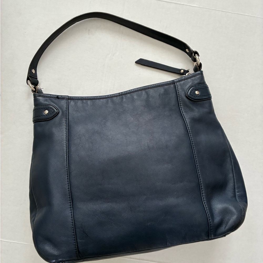 Coach Elegant Navy Leather Shoulder Bag - Picture 2 of 9